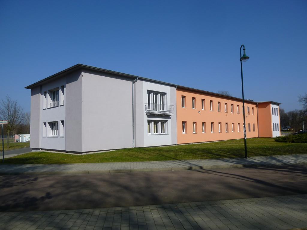 Sport Tourist Hostel Weißenfels Exteriör bild